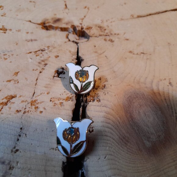 Vintage Enamel Jewelry Lot: Tulip Earrings, Fan & Heart Pins - Picture 10 of 16